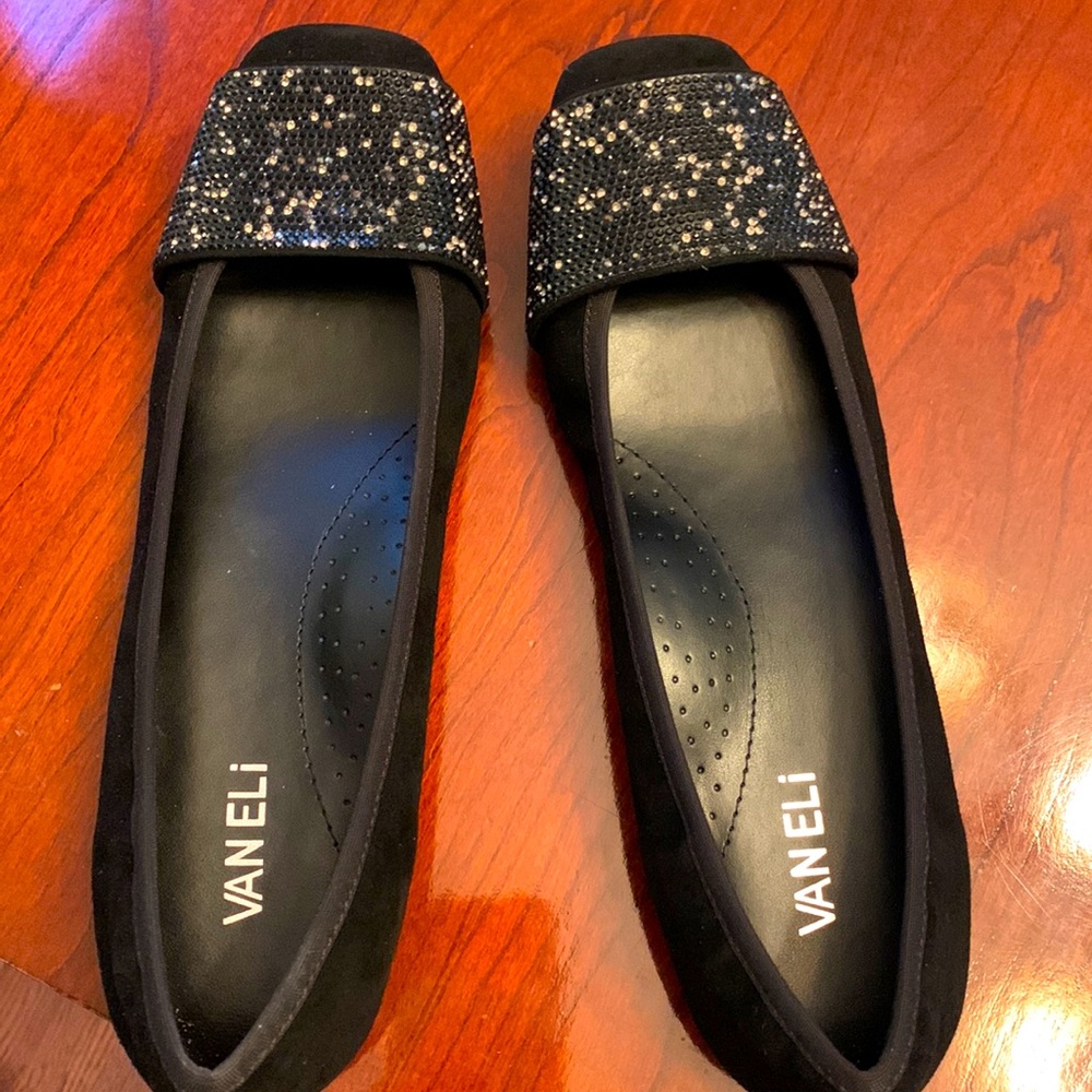 Vaneli black suede womens 9 1/2 Narrow dress shoes